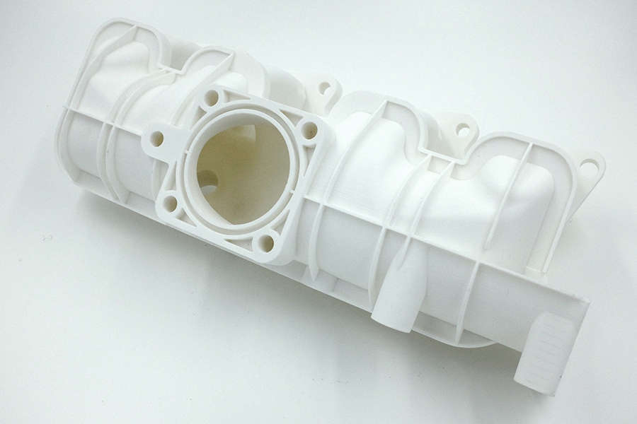 Automotive manifold in PA12 GF40 nylon